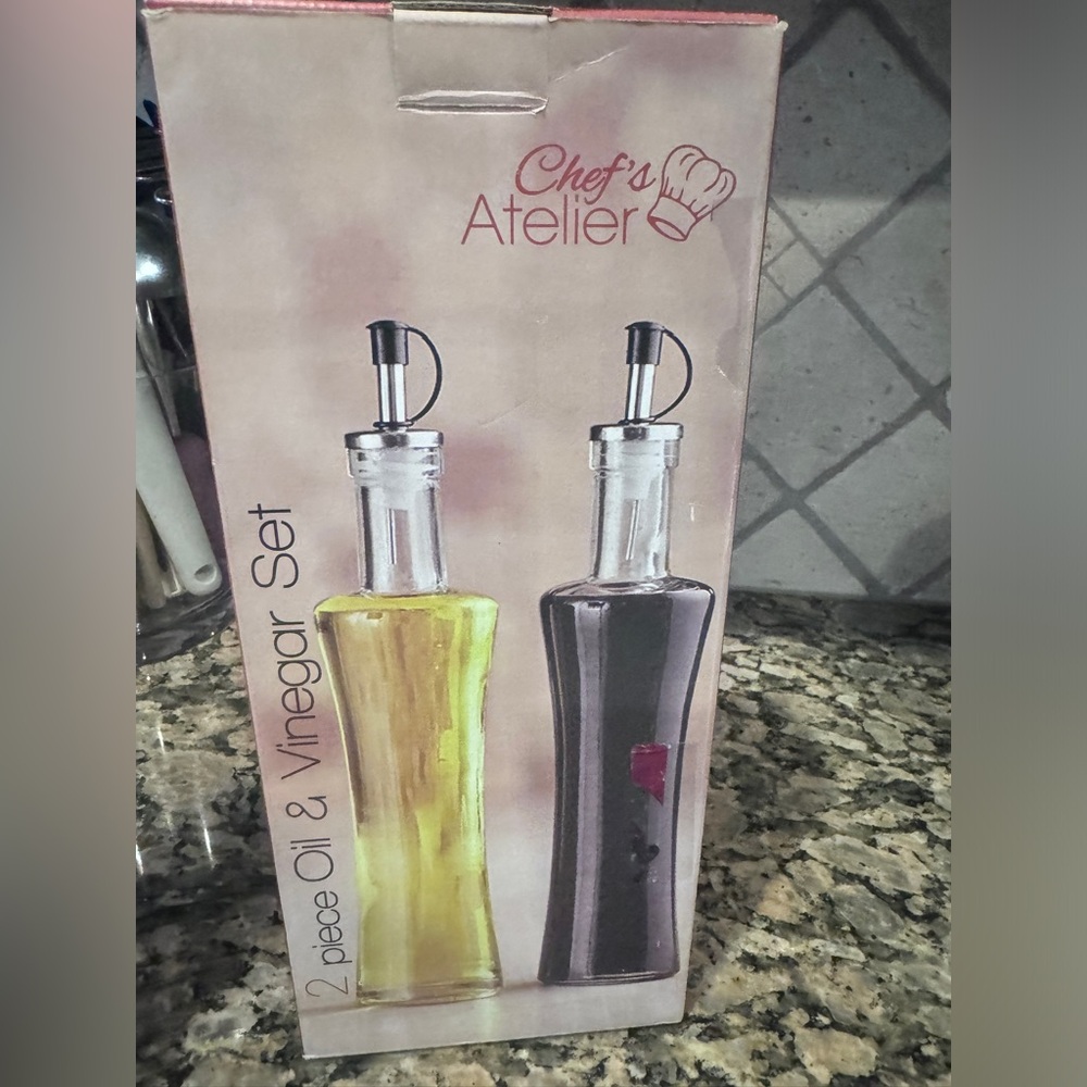2 piece oil and vinegar set